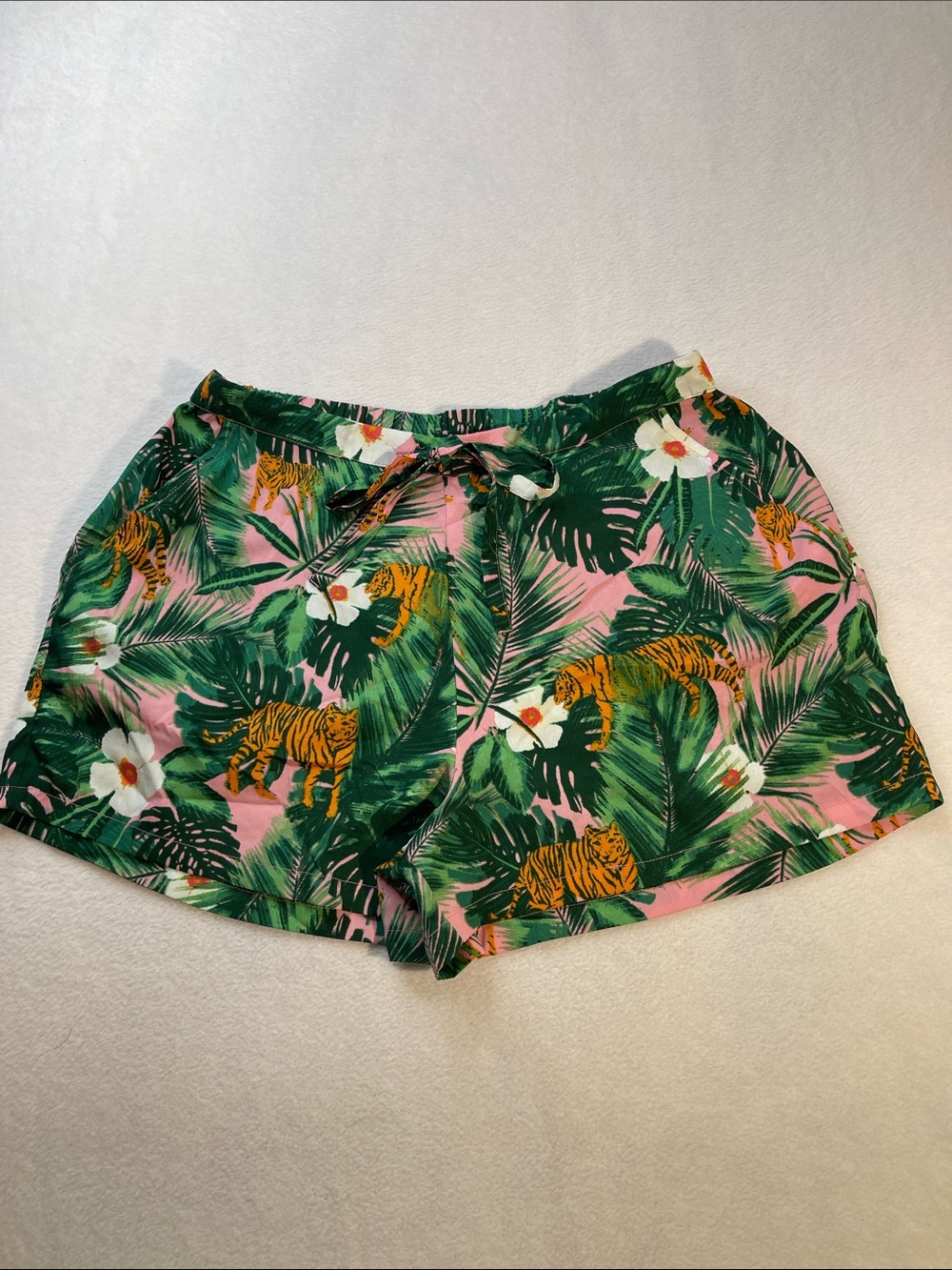 CYNTHIA ROWLEY SLEEPWEAR/SHORTS Tropical Tiger Print Women’s Pink Shorts SIZE M